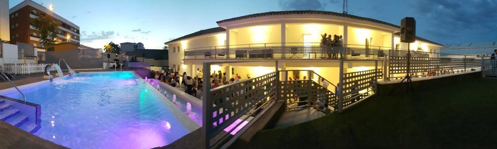 Deluxe Hostels & Suites Мерида Экстерьер фото